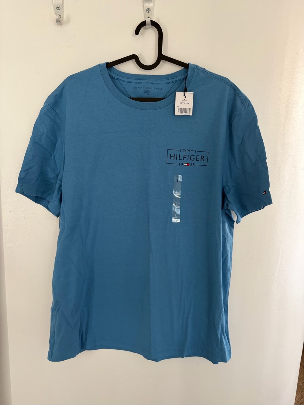 Tommy Hilfiger Men’s Light Blue Logo Short Sleeve Tee
